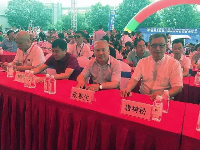 燃氣烤爐,旋轉爐,熱風(fēng)循環(huán)爐,冷凍醒發(fā)箱,起酥機,組合爐-賽思達-世界級烘焙設備品牌