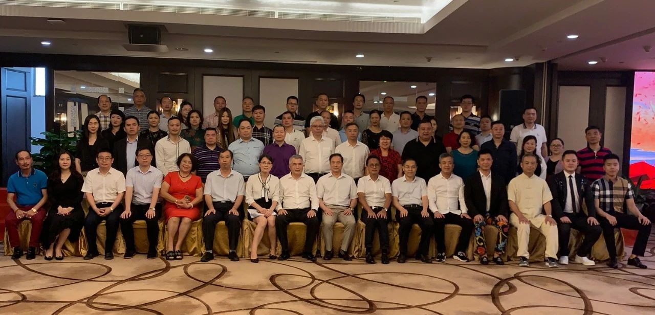 總經(jīng)理唐宏釗參加廣州市民營(yíng)企業(yè)商會(huì )2019 年會(huì )長(cháng)會(huì )議